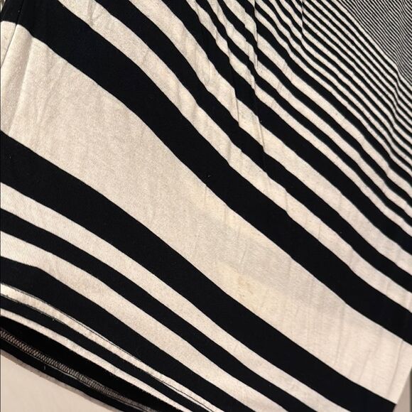 Striped Black and Gray Asymmetrical tunic top - Picture 5 of 9
